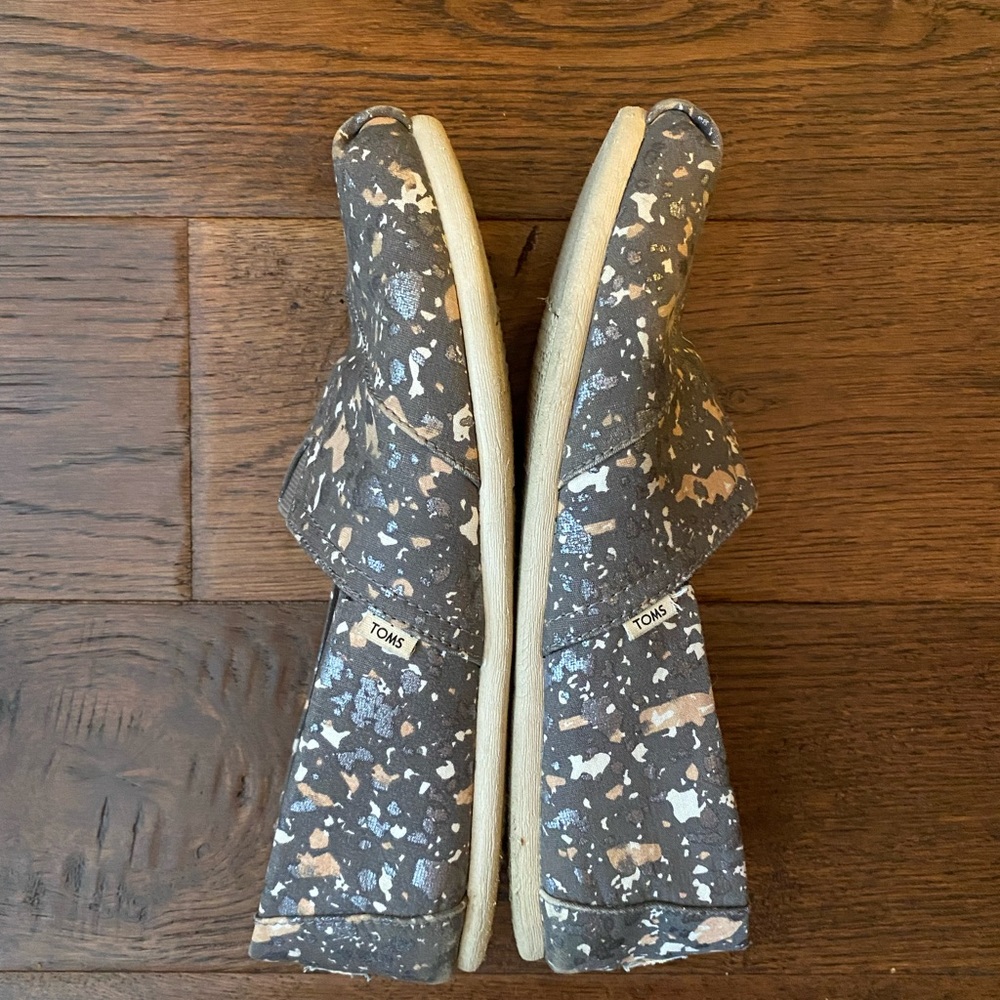 Toms Forged Iron Grey Metallic Granite Fleck flats - Picture 8 of 12